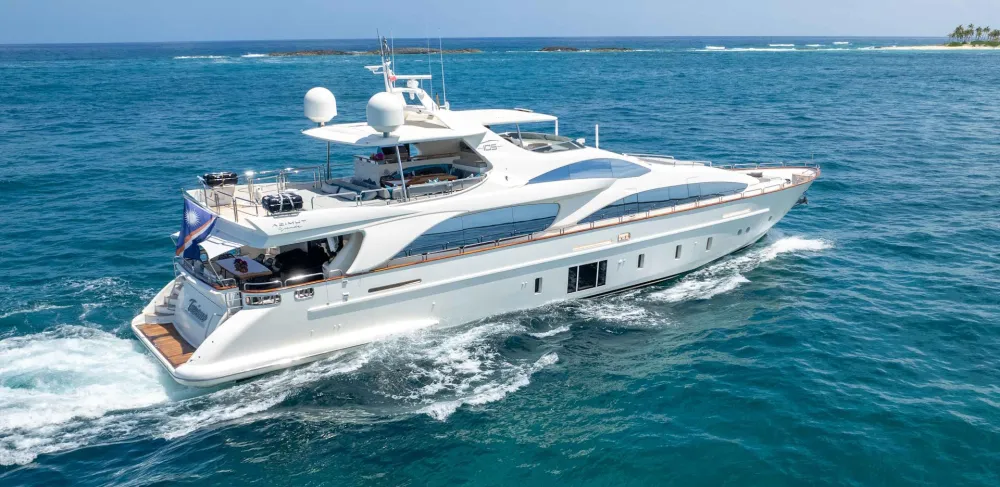 gulet-charter-vs-motor-yacht-charter